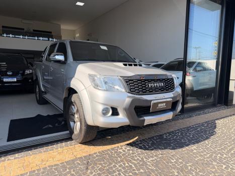 TOYOTA Hilux Caminhonete 3.0 16V 4P 4X4 SRV TURBO DIESEL CABINE DUPLA AUTOMÁTICO, Foto 2