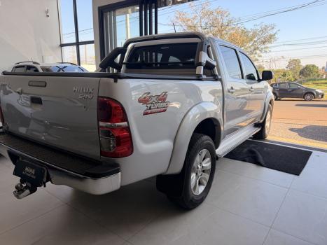 TOYOTA Hilux Caminhonete 3.0 16V 4P 4X4 SRV TURBO DIESEL CABINE DUPLA AUTOMÁTICO, Foto 4