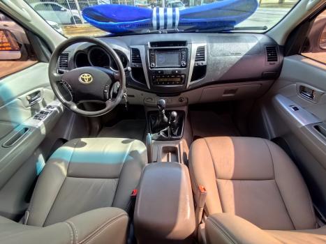 TOYOTA Hilux Caminhonete 3.0 4P 4X4 SRV TURBO DIESEL CABINE DUPLA, Foto 15