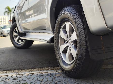 TOYOTA Hilux Caminhonete 3.0 4P 4X4 SRV TURBO DIESEL CABINE DUPLA, Foto 11