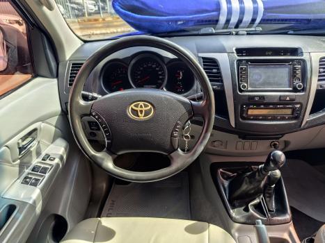 TOYOTA Hilux Caminhonete 3.0 4P 4X4 SRV TURBO DIESEL CABINE DUPLA, Foto 16