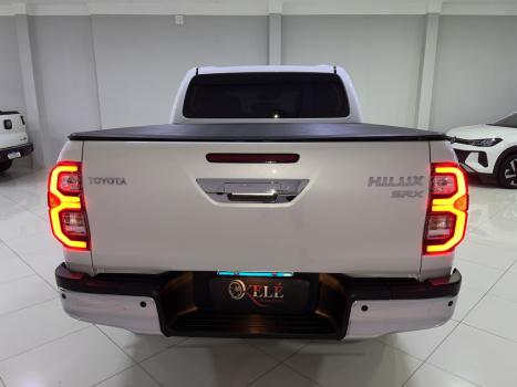 TOYOTA Hilux Caminhonete 2.8 16V SRX 4X4 TURBO DIESEL CABINE DUPLA AUTOMÁTICO, Foto 5