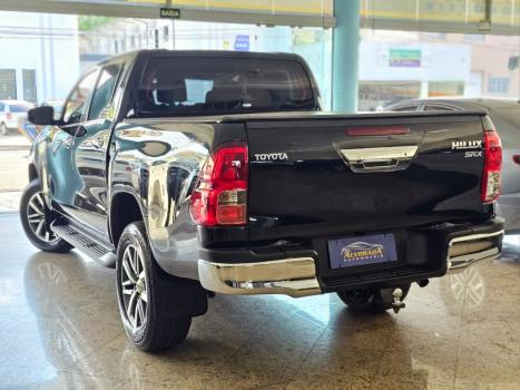 TOYOTA Hilux Caminhonete 2.8 16V SRX 4X4 TURBO DIESEL CABINE DUPLA AUTOMÁTICO, Foto 3