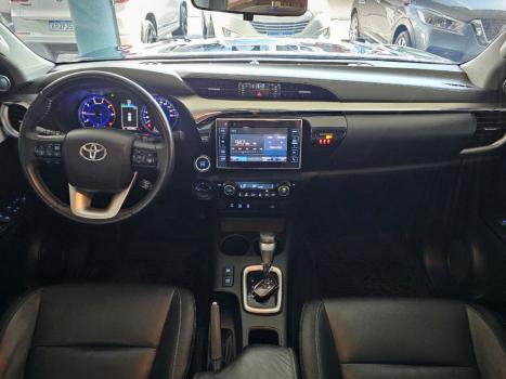 TOYOTA Hilux Caminhonete 2.8 16V SRX 4X4 TURBO DIESEL CABINE DUPLA AUTOMÁTICO, Foto 6