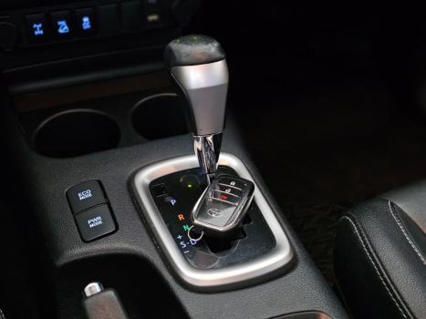 TOYOTA Hilux Caminhonete 2.8 16V SRX 4X4 TURBO DIESEL CABINE DUPLA AUTOMÁTICO, Foto 10