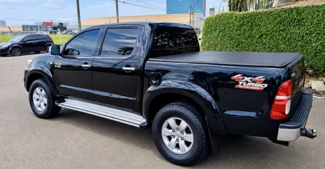 TOYOTA Hilux Caminhonete 3.0 4P 4X4 SRV TURBO DIESEL CABINE DUPLA AUTOMÁTICO, Foto 3