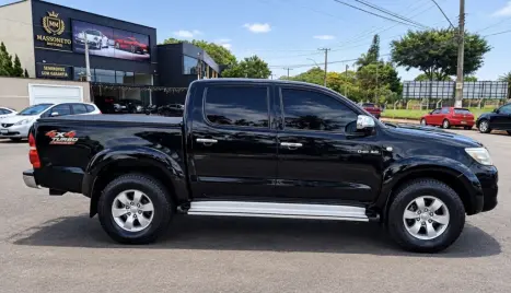 TOYOTA Hilux Caminhonete 3.0 4P 4X4 SRV TURBO DIESEL CABINE DUPLA AUTOMÁTICO, Foto 5