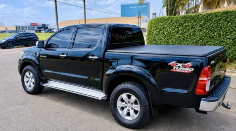 TOYOTA Hilux Caminhonete 3.0 4P 4X4 SRV TURBO DIESEL CABINE DUPLA AUTOMÁTICO, Foto 6