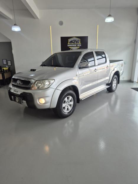 TOYOTA Hilux Caminhonete 3.0 16V 4P 4X4 SRV TURBO DIESEL CABINE DUPLA AUTOMÁTICO, Foto 1