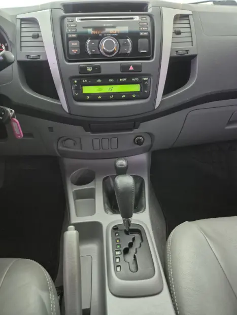 TOYOTA Hilux Caminhonete 3.0 16V 4P 4X4 SRV TURBO DIESEL CABINE DUPLA AUTOMÁTICO, Foto 8