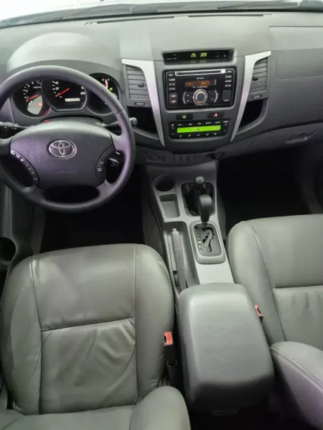 TOYOTA Hilux Caminhonete 3.0 16V 4P 4X4 SRV TURBO DIESEL CABINE DUPLA AUTOMÁTICO, Foto 9