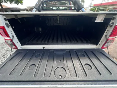 TOYOTA Hilux Caminhonete 2.7 16V 4P SR FLEX AUTOMÁTICO, Foto 10