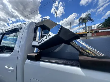 TOYOTA Hilux Caminhonete 2.7 16V 4P SR FLEX AUTOMÁTICO, Foto 11