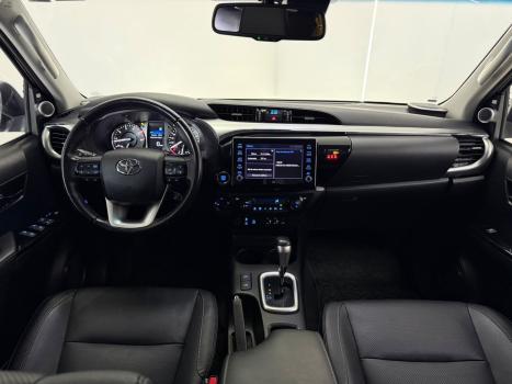 TOYOTA Hilux Caminhonete 2.8 16V SRX 50 ANOS 4X4 TURBO DIESEL CABINE DUPLA AUTOMÁTICO, Foto 4