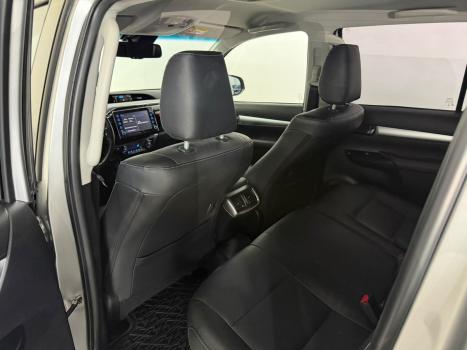 TOYOTA Hilux Caminhonete 2.8 16V SRX 50 ANOS 4X4 TURBO DIESEL CABINE DUPLA AUTOMÁTICO, Foto 7
