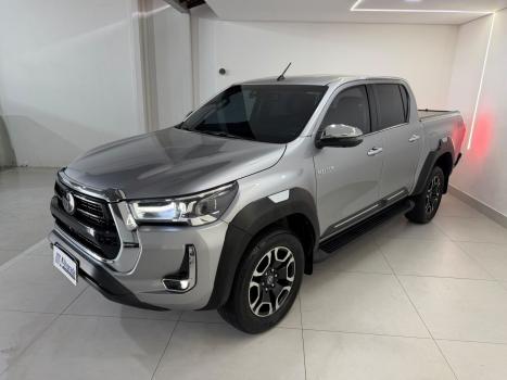 TOYOTA Hilux Caminhonete 2.8 16V SRX 50 ANOS 4X4 TURBO DIESEL CABINE DUPLA AUTOMÁTICO, Foto 9