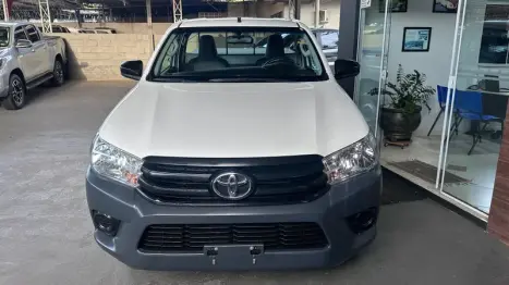 TOYOTA Hilux Caminhonete 2.8 4X4 DIESEL CABINE SIMPLES, Foto 2