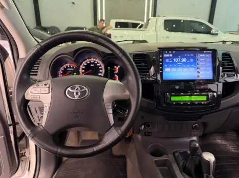 TOYOTA Hilux Caminhonete 2.7 16V 4P SRV FLEX 4X4  CABINE DUPLA AUTOMÁTICO, Foto 20