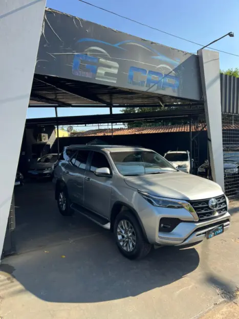 TOYOTA Hilux SW4 2.4 4P 4X4 DIESEL, Foto 3