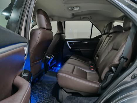 TOYOTA Hilux SW4 2.7 16V 4P FLEX SRV 7 LUGARES AUTOMTICO, Foto 13