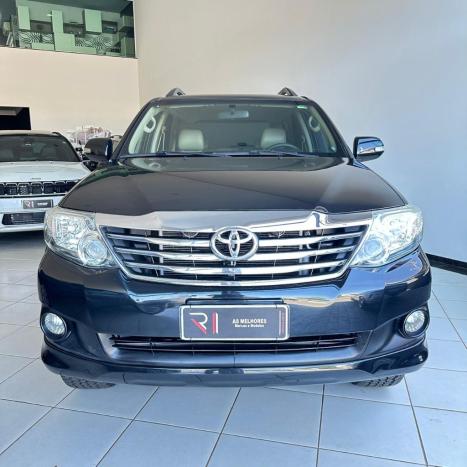 TOYOTA Hilux SW4 2.7 16V 4P SR FLEX AUTOMÁTICO, Foto 2 TOYOTA Hilux SW4 2.7 16V 4P SR FLEX AUTOMÁTICO, Foto 2