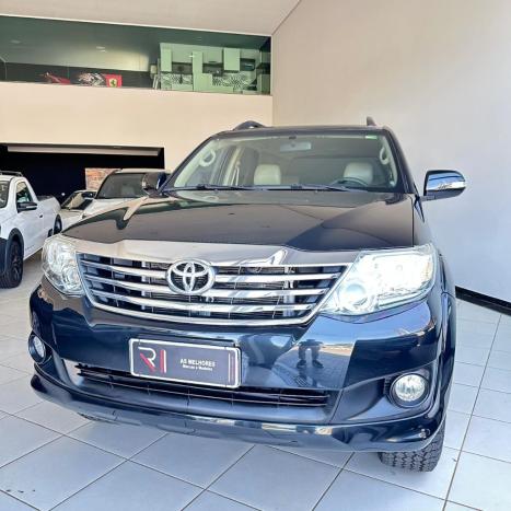 TOYOTA Hilux SW4 2.7 16V 4P SR FLEX AUTOMÁTICO, Foto 8 TOYOTA Hilux SW4 2.7 16V 4P SR FLEX AUTOMÁTICO, Foto 8
