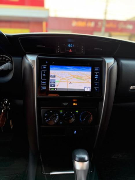 TOYOTA Hilux SW4 2.7 16V 4P SR FLEX AUTOM�TICO, Foto 17