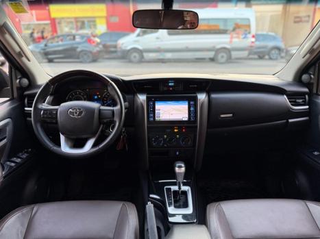 TOYOTA Hilux SW4 2.7 16V 4P SR FLEX AUTOM�TICO, Foto 19