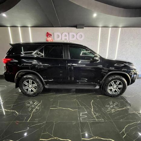 TOYOTA Hilux SW4 2.7 16V 4P FLEX SRV 7 LUGARES AUTOM�TICO, Foto 7