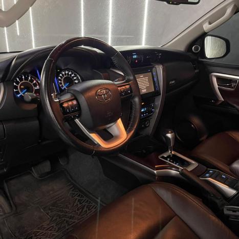 TOYOTA Hilux SW4 2.7 16V 4P FLEX SRV 7 LUGARES AUTOM�TICO, Foto 8