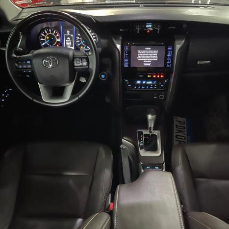 TOYOTA Hilux SW4 2.7 16V 4P FLEX SRV 7 LUGARES AUTOM�TICO, Foto 14