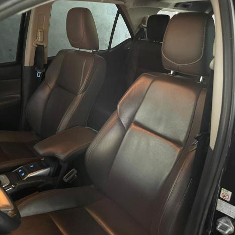 TOYOTA Hilux SW4 2.7 16V 4P FLEX SRV 7 LUGARES AUTOM�TICO, Foto 16