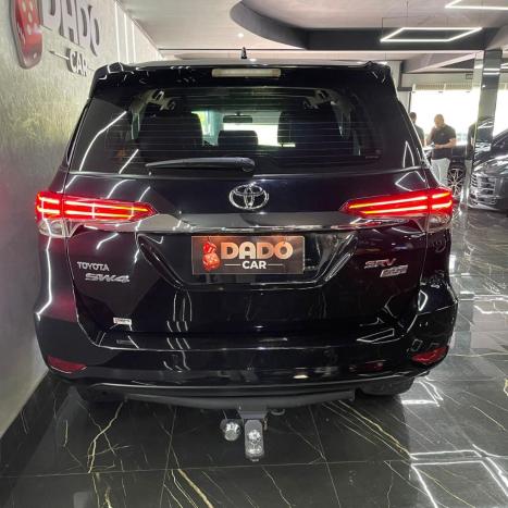 TOYOTA Hilux SW4 2.7 16V 4P FLEX SRV 7 LUGARES AUTOM�TICO, Foto 18