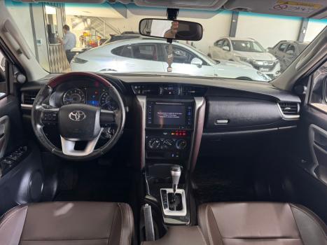 TOYOTA Hilux SW4 2.7 16V 4P FLEX SRV 7 LUGARES AUTOM�TICO, Foto 9