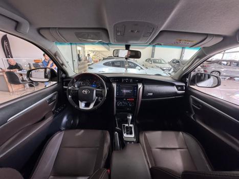 TOYOTA Hilux SW4 2.7 16V 4P FLEX SRV 7 LUGARES AUTOM�TICO, Foto 10