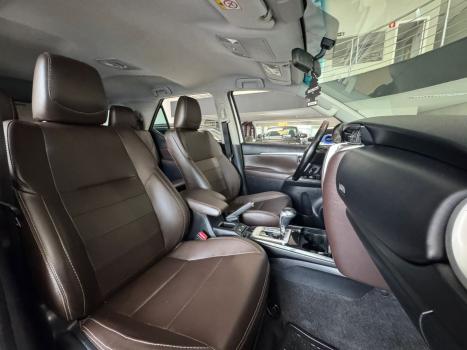 TOYOTA Hilux SW4 2.7 16V 4P FLEX SRV 7 LUGARES AUTOM�TICO, Foto 11