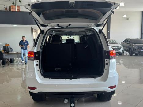 TOYOTA Hilux SW4 2.7 16V 4P FLEX SRV 7 LUGARES AUTOM�TICO, Foto 15