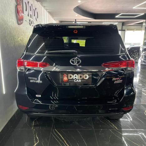 TOYOTA Hilux SW4 2.7 16V 4P FLEX SRV 7 LUGARES AUTOM�TICO, Foto 3