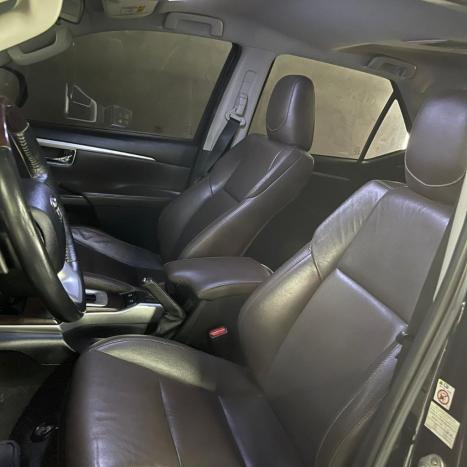 TOYOTA Hilux SW4 2.7 16V 4P FLEX SRV 7 LUGARES AUTOM�TICO, Foto 5