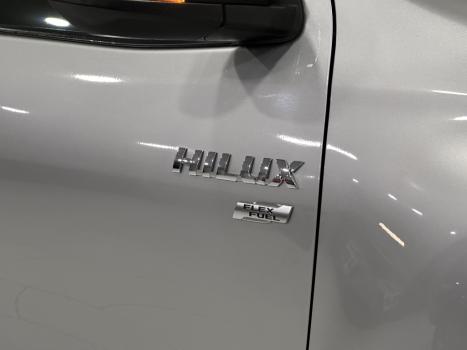 TOYOTA Hilux SW4 2.7 16V 4P SR FLEX AUTOM�TICO, Foto 2