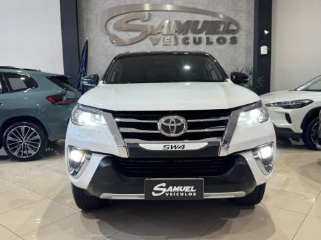 TOYOTA Hilux SW4 2.7 16V 4P FLEX SRV 7 LUGARES AUTOMÁTICO, Foto 2