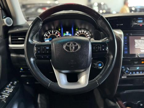 TOYOTA Hilux SW4 2.7 16V 4P FLEX SRV 7 LUGARES AUTOMÁTICO, Foto 7