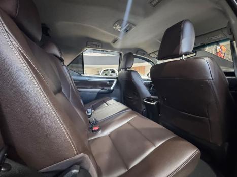 TOYOTA Hilux SW4 2.7 16V 4P FLEX SRV 7 LUGARES AUTOMÁTICO, Foto 13