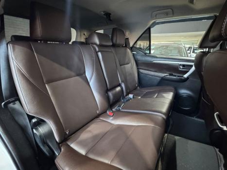 TOYOTA Hilux SW4 2.7 16V 4P FLEX SRV 7 LUGARES AUTOMÁTICO, Foto 14