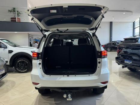 TOYOTA Hilux SW4 2.7 16V 4P FLEX SRV 7 LUGARES AUTOMÁTICO, Foto 15
