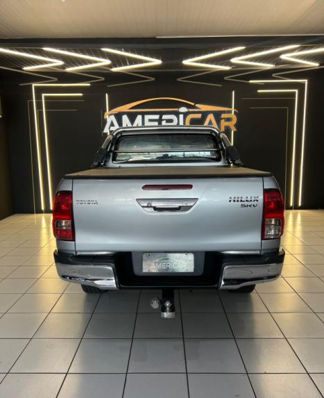 TOYOTA Hilux SW4 2.8 4P 4X4 TURBO DIESEL, Foto 3