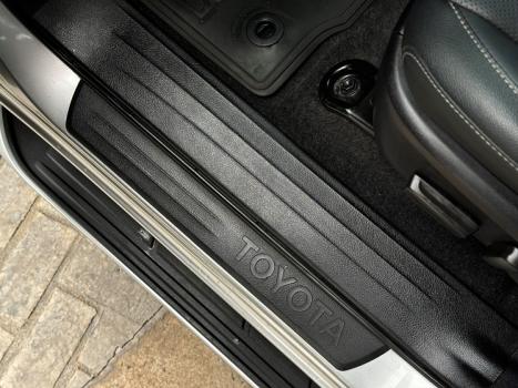 TOYOTA Hilux SW4 2.8 16V 4P SRX 4X4 7 LUGARES TURBO DIESEL AUTOMÁTICO, Foto 8 TOYOTA Hilux SW4 2.8 16V 4P SRX 4X4 7 LUGARES TURBO DIESEL AUTOMÁTICO, Foto 8