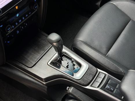 TOYOTA Hilux SW4 2.8 16V 4P SRX 4X4 7 LUGARES TURBO DIESEL AUTOMÁTICO, Foto 10 TOYOTA Hilux SW4 2.8 16V 4P SRX 4X4 7 LUGARES TURBO DIESEL AUTOMÁTICO, Foto 10