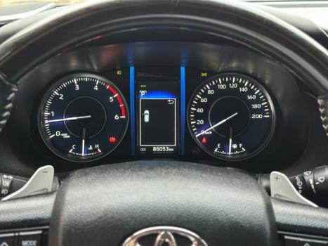 TOYOTA Hilux SW4 2.8 16V 4P SRX 4X4 7 LUGARES TURBO DIESEL AUTOMÁTICO, Foto 12 TOYOTA Hilux SW4 2.8 16V 4P SRX 4X4 7 LUGARES TURBO DIESEL AUTOMÁTICO, Foto 12