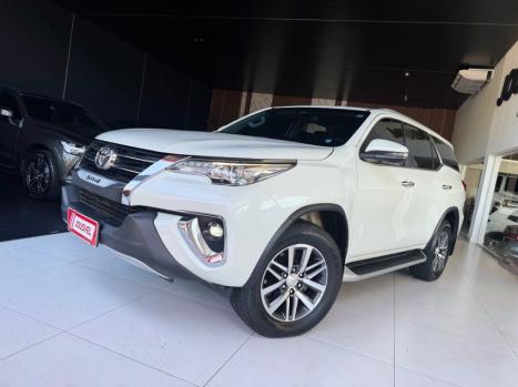 TOYOTA Hilux SW4 2.8 4P SRX 4X4 TURBO DIESEL AUTOMTICO, Foto 1